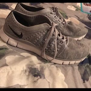 Nike free flyknits